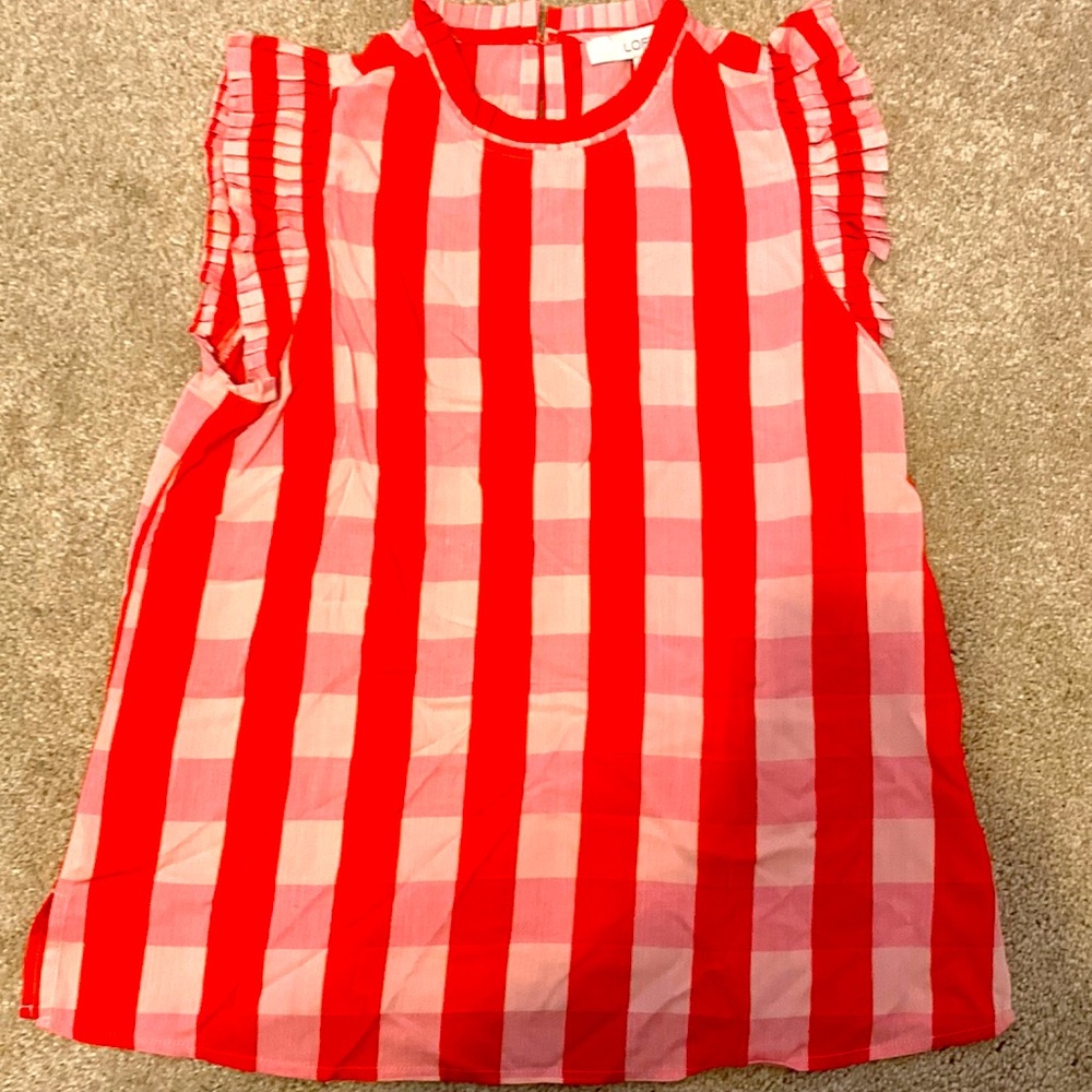 New w/out tags. Red checked with pleated sleeves